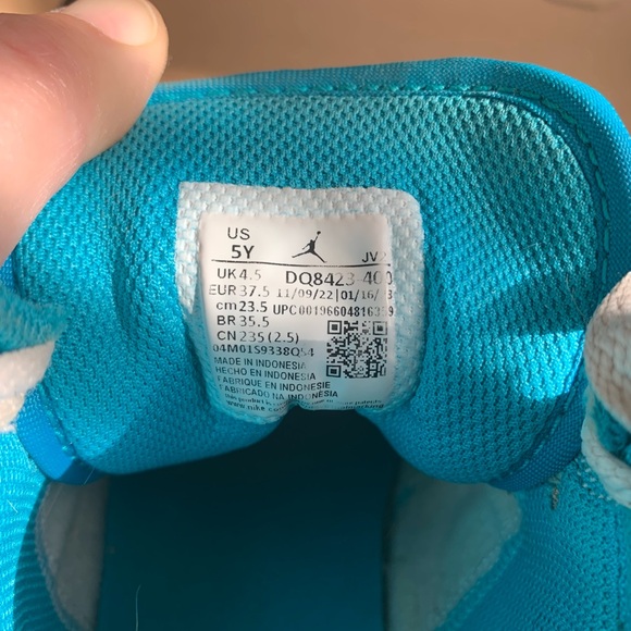 Air Jordan 1 Mid - Picture 6 of 7